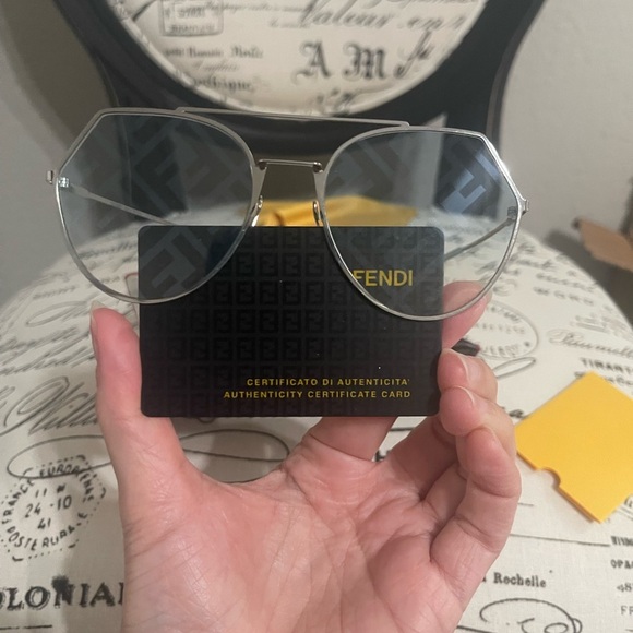 HOLD NEW FENDI FF0194/S WH1 7R LIGHT BLUE AVIATOR SILVER FANTASY LOGO LENS - Picture 11 of 14